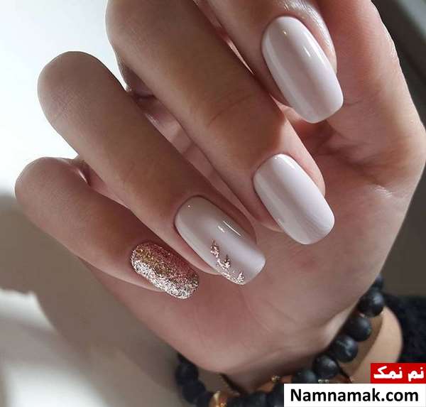 طراحی ناخن عروس سفید ساده و اکلیلی