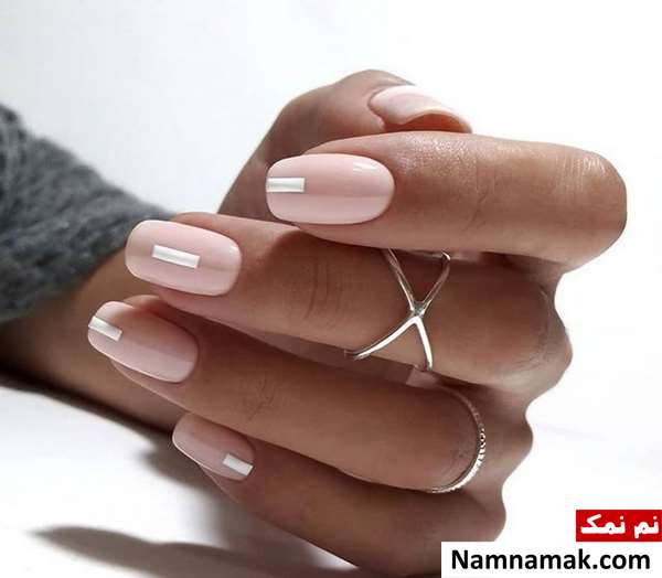 طراحی ناخن عروس سفید ساده و اکلیلی