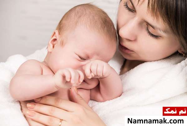 علت ترشحات سفید گوشه چشم علت ترشحات سفید گوشه چشم