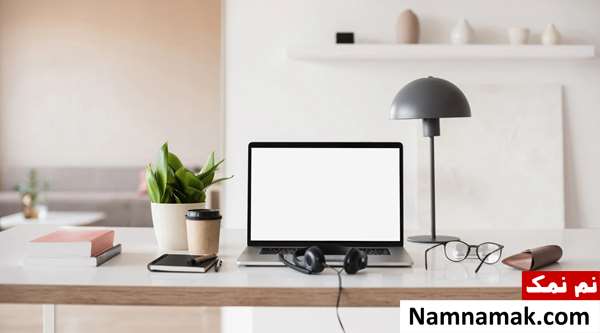 تزیین میز کار با وسایل دور ریختنی