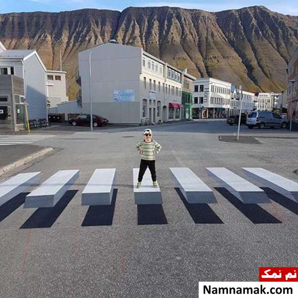 خط کشی 3 بعدی و جالب خیابان برای کم کردن سرعت ماشینها خط کشی 3 بعدی و جالب خیابان برای کم کردن سرعت ماشینها