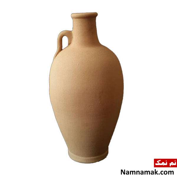 آب در کوزه و ما تشنه لبان میگردیم