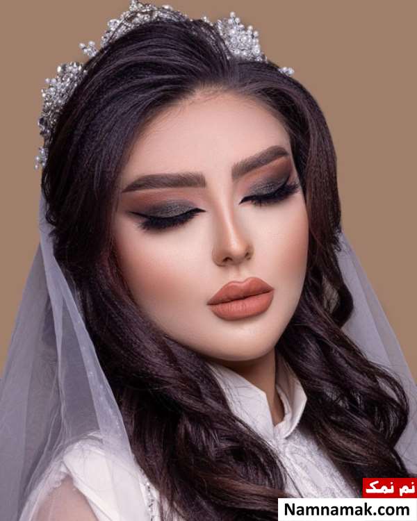 آرایش لایت با موی مشکی