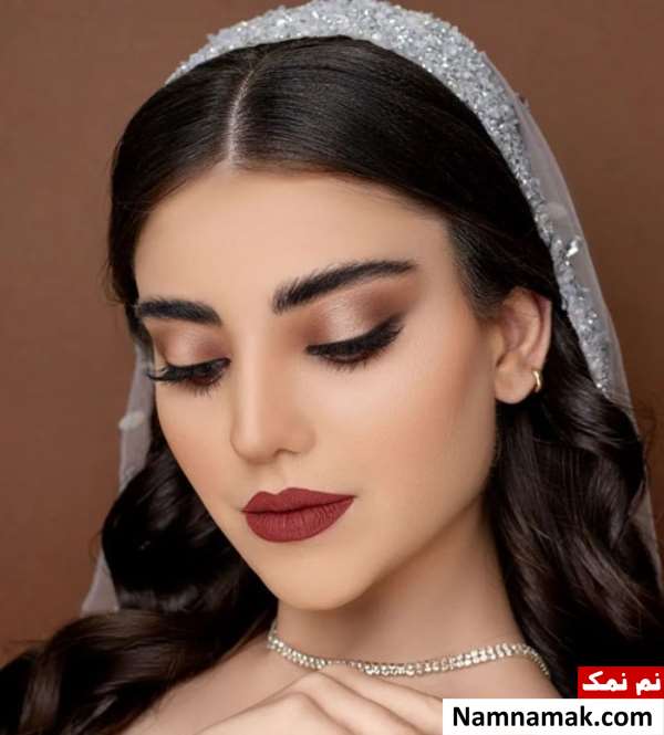 آرایش لایت با موی مشکی