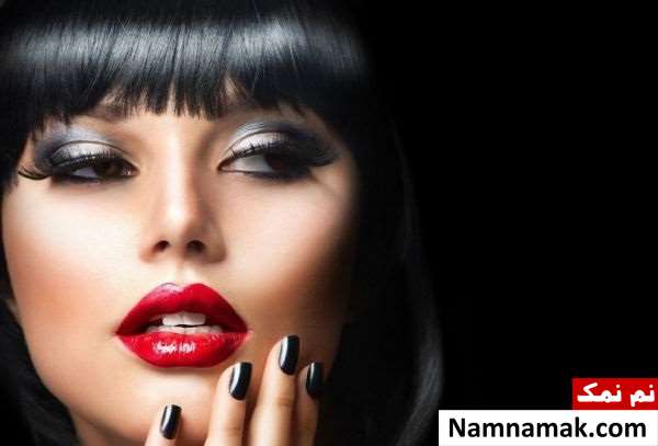 آرایش ساده با موی مشکی و پرکلاغی