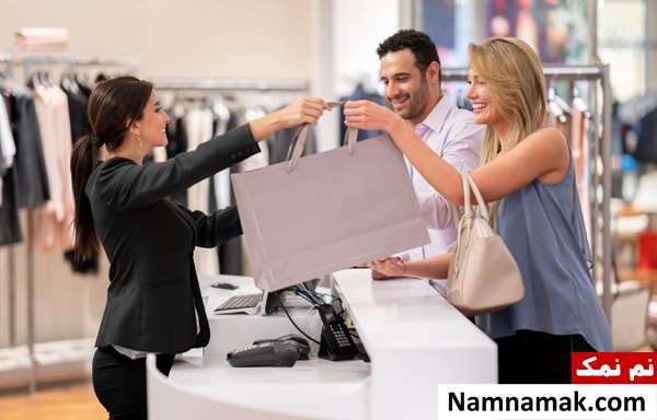 روش جذب مشتری حضوری برای فروش بیشتر با تکنیک های کلامی