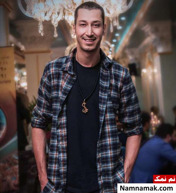 کودکی بهرام افشاری در کنار پدرش