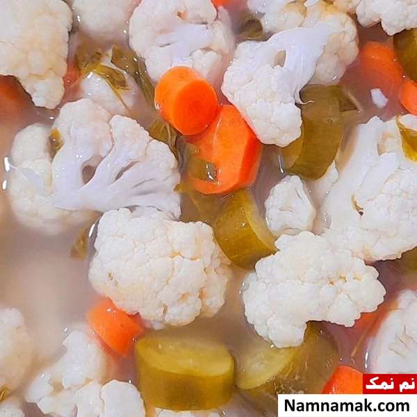 برای سفید شدن گل کلم در شور چه باید کرد؟