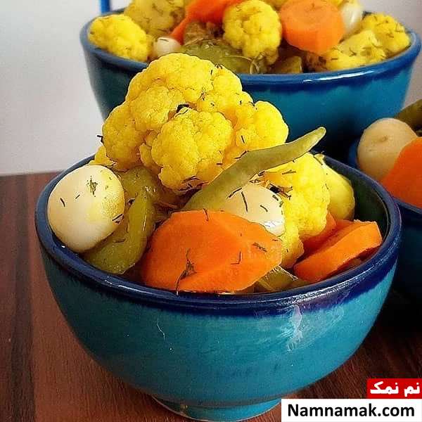کلم شور زرد با زردچوبه