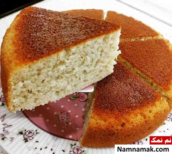 کیک اسفنجی بدون فر و همزن برقی