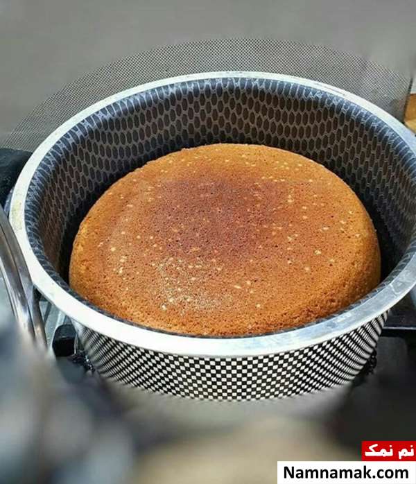 کیک بدون فر روی اجاق گاز