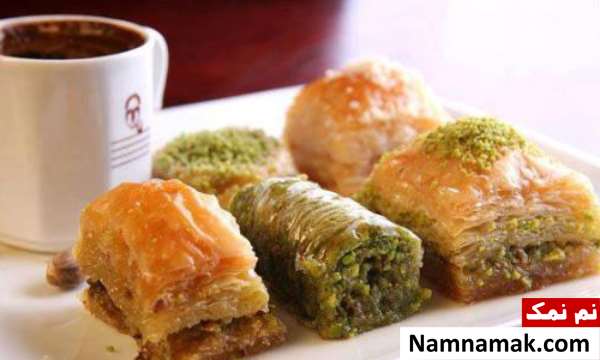 شیرینی با خمیر یوفکا مثلثی و مستطیلی
