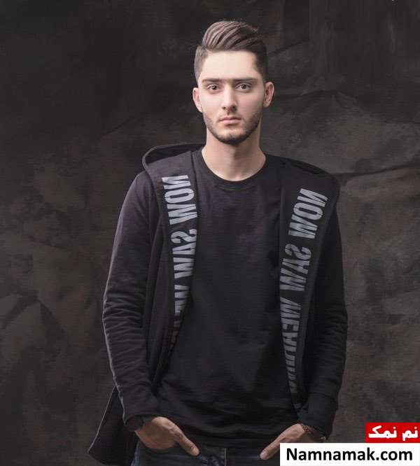 آریا برزگر