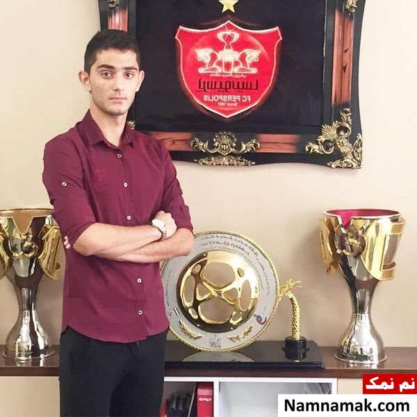آریا برزگر