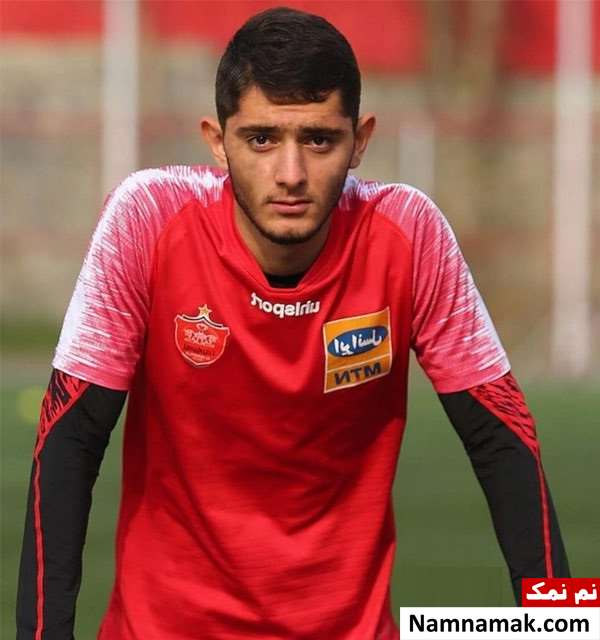 آریا برزگر