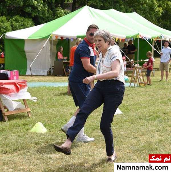 فوتبال بازی کردن نخست وزیر انگلیس سوژه رسانه ها شد + تصاویر