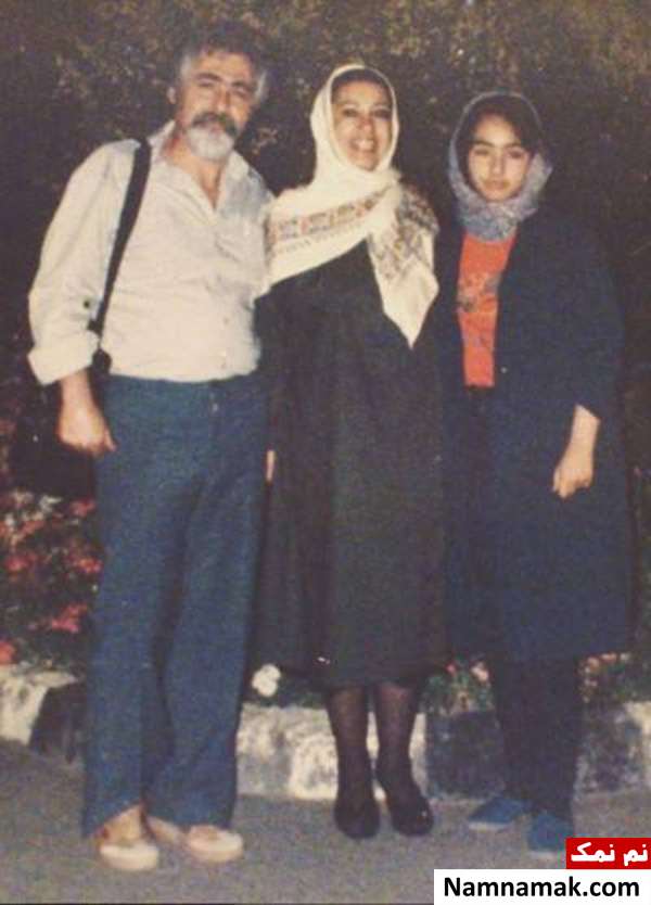 ماهایا پطروسیان در کنار پدر و مادرش ماهایا پطروسیان