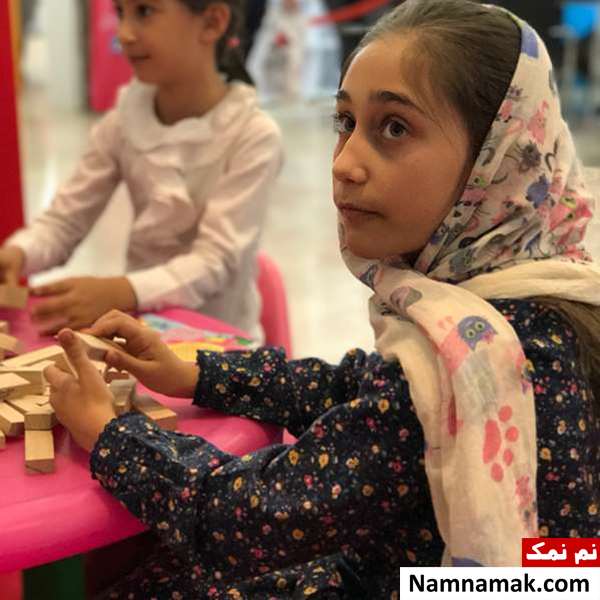 بیوگرافی و عکسهای زهرا خلیلی گوینده خبر و همسر و دخترش اسرا دختر زهرا خلیلی گوینده خبر