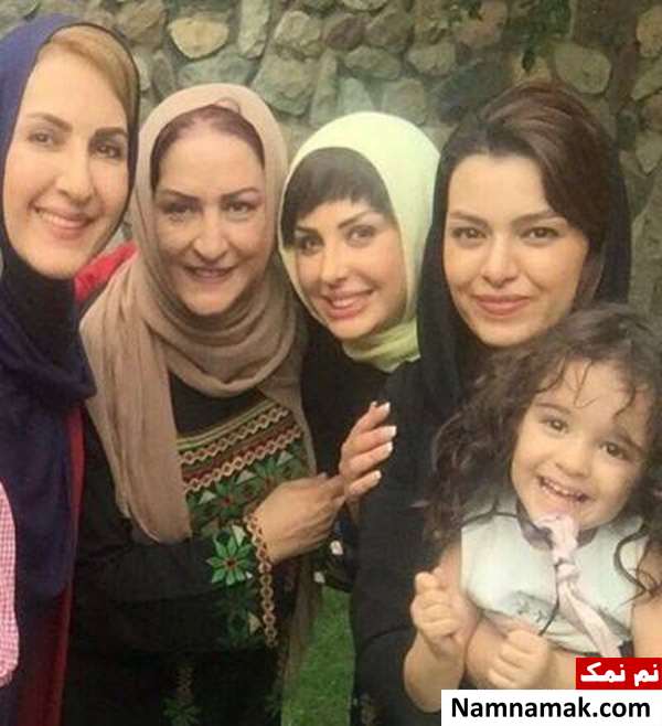 عکس خانوادگی مجید صالحی با همسر و فرزندانش دوقلوهای مجید صالحی
