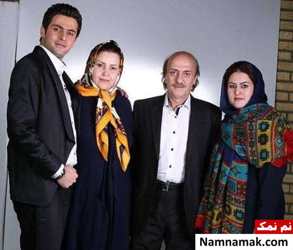 علی ضیاء در کنار پدر و مادرش علی ضیاء