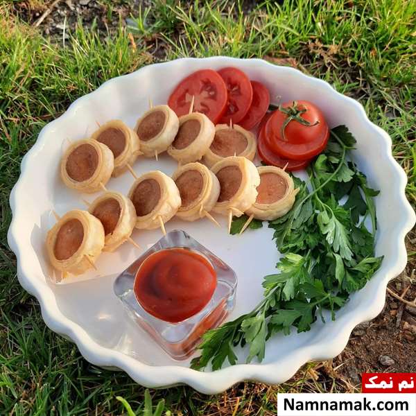 یوفکا با سوسیس