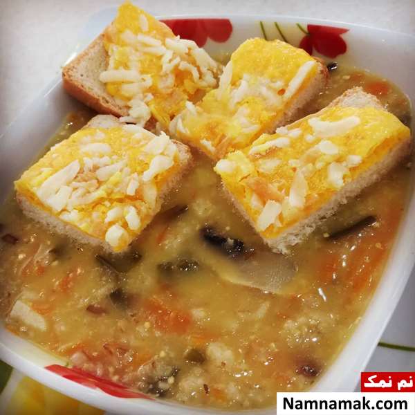 سوپ پیازچه فرانسوی