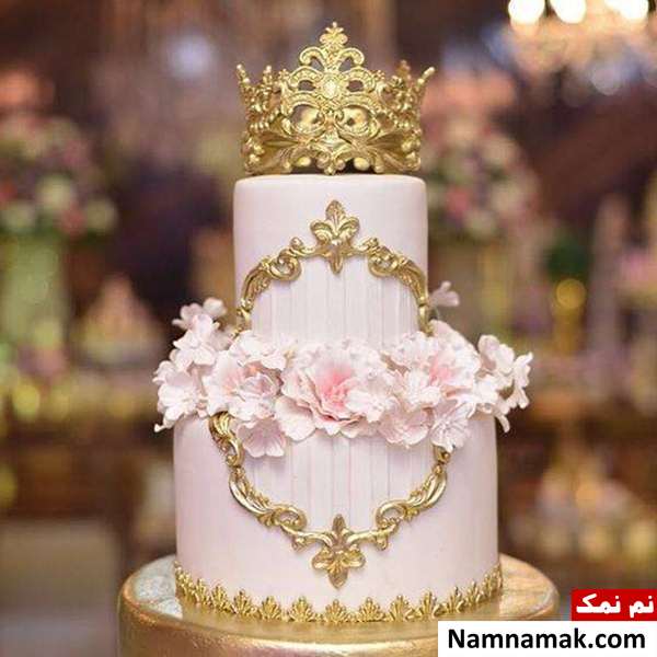 مدل کیک تاج طلایی صورتی