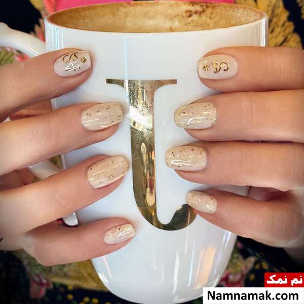 طراحی ناخن ساده جنیفر لوپز