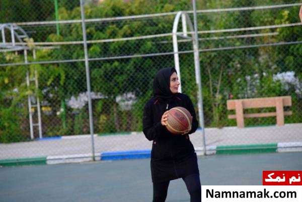 لیندا کیانی با توپ بسکتبال