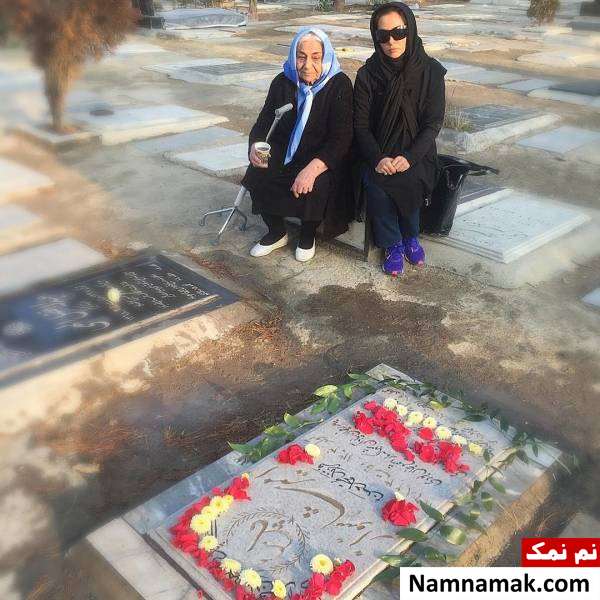 نفیسه روشن نفیسه روشن در کنار مادربزرگش