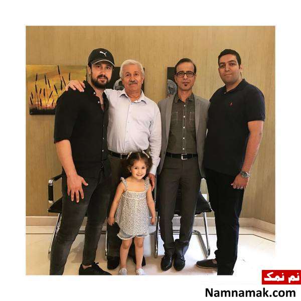  شاهرخ استخری در کنار پدر همسرش
