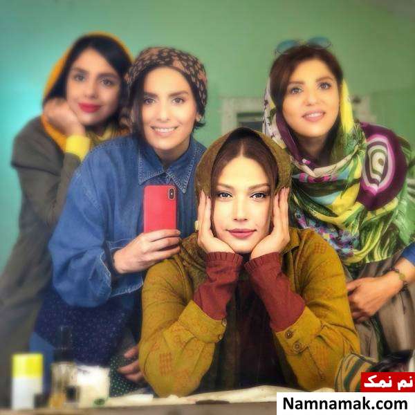 لادن مستوفی لادن مستوفی و دوستانش در اتاق گریم