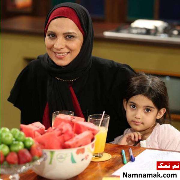 روشنک عجمیان و دخترش آروشا