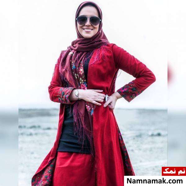 عکس روشنک عجمیان کنار دریا