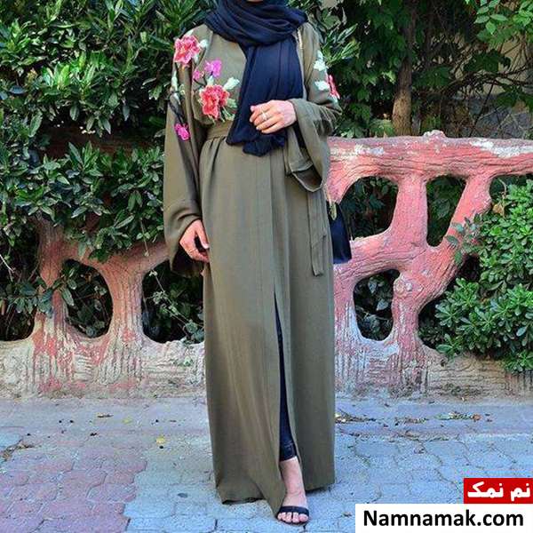 مدل مانتو بلند کار شده و گلدوزی شده
