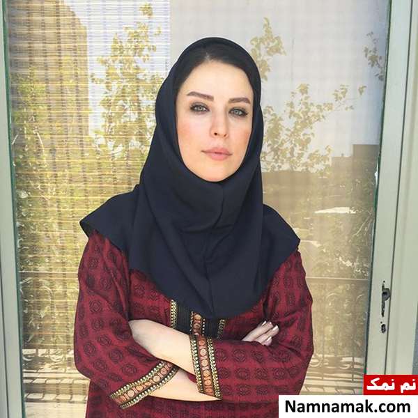 تیپ قرمز و مشکی لادن سلیمانی
