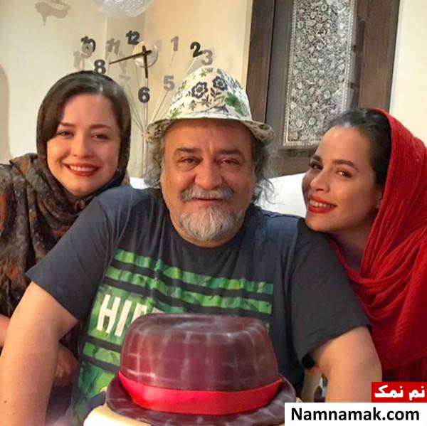 خانواده شریفی نیا مهراوه و ملیکا شریفی نیا در کنار پدرشان