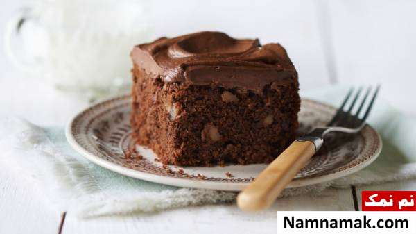 طرز پخت کیک شکلاتی گردویی