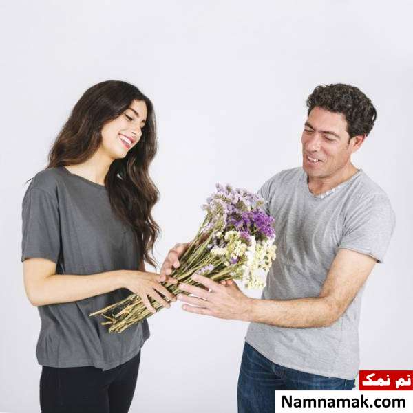 به چه مردانی گل بدهیم؟