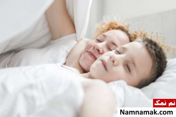 چگونه کودک را در اتاق خودش بخوابانیم 
