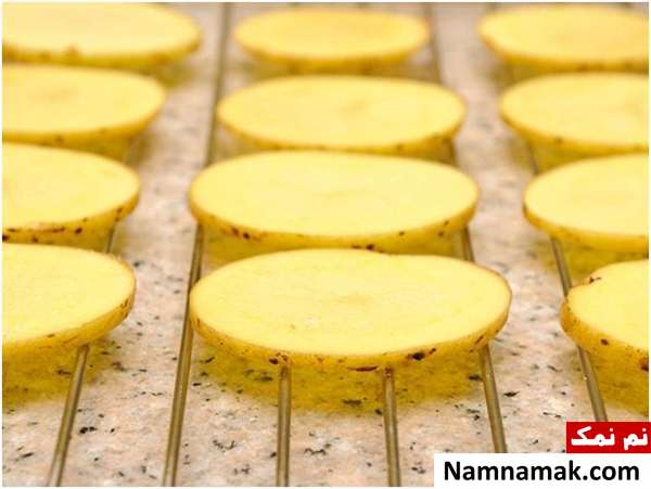 طرز تهیه چیپس خانگی به سه روش سرخ کردن ، فر و مایکرو