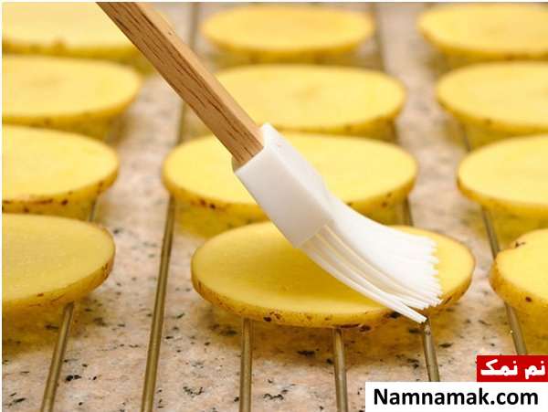 طرز تهیه چیپس خانگی به سه روش سرخ کردن ، فر و مایکرو