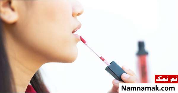 رژلب جام بهتره یا مایع؟ دلایل استفاده از رژ لب مایع ، رژ لب مایع بهتر است یا رژ لب جامد ، مزایای رژ لب مایع ، فرق بین رژ لب مایع با رژ لب جامد چیست ، تفاوت رژ لب مایع با رژ لب معمولی