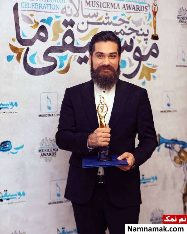 تندیس علی زندوکیلی در پنجمین جشن موسیقی ما