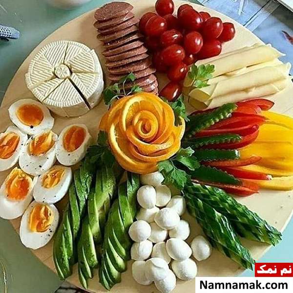 تزیین رمانتیک سفره صبحانه دونفره