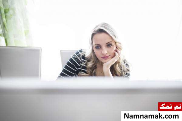 قوز کردن علائم پیری در زنان