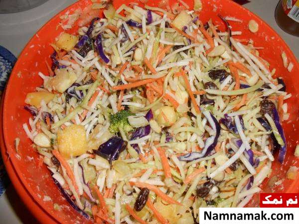 طرز تهیه سالاد کلم و نارگیل