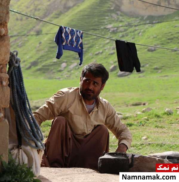 خلاصه داستان و معرفی بازیگران فیلم سینمایی دِرب فیلم درب