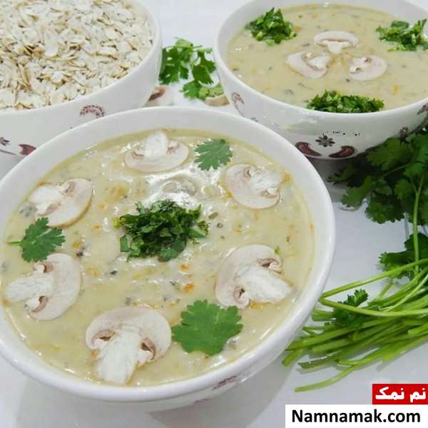 سوپ شیر و قارچ با آرد