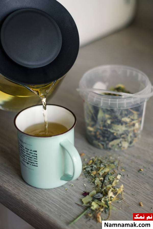 استفاده از چای سبز چای سبز برای رفع خط خنده